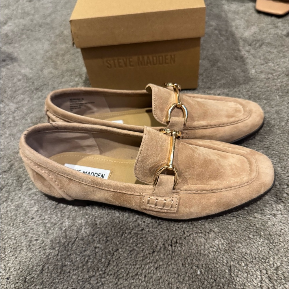 Steve Madden Beige Suede Loafers for Women